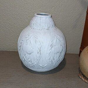 Small Bud White Farmhouse Flower Vase